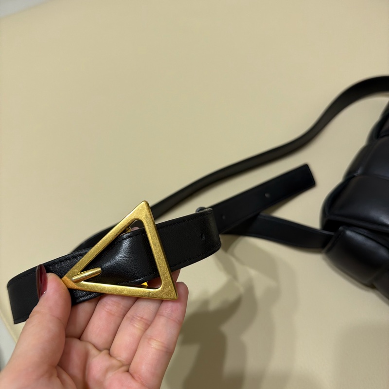 BOTTEGA VENETA編織包 枕頭包 正品最便宜-13