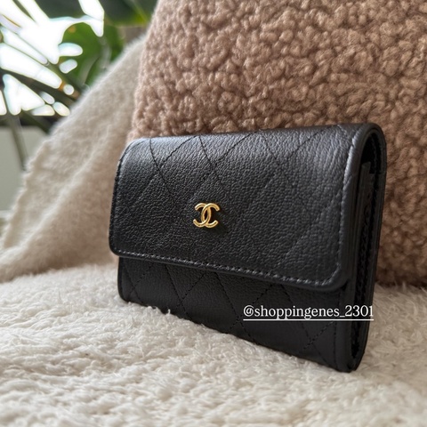 香奈兒 最新款 25K 山羊皮 黑金 單層拉鍊卡包