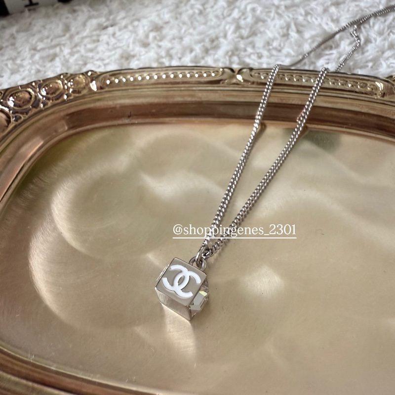 香奈兒 Chanel 全新品 經典水鑽小方塊項鍊 白色logo版-0