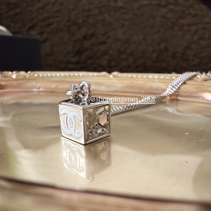 香奈兒 Chanel 全新品 經典水鑽小方塊項鍊 白色logo版-2