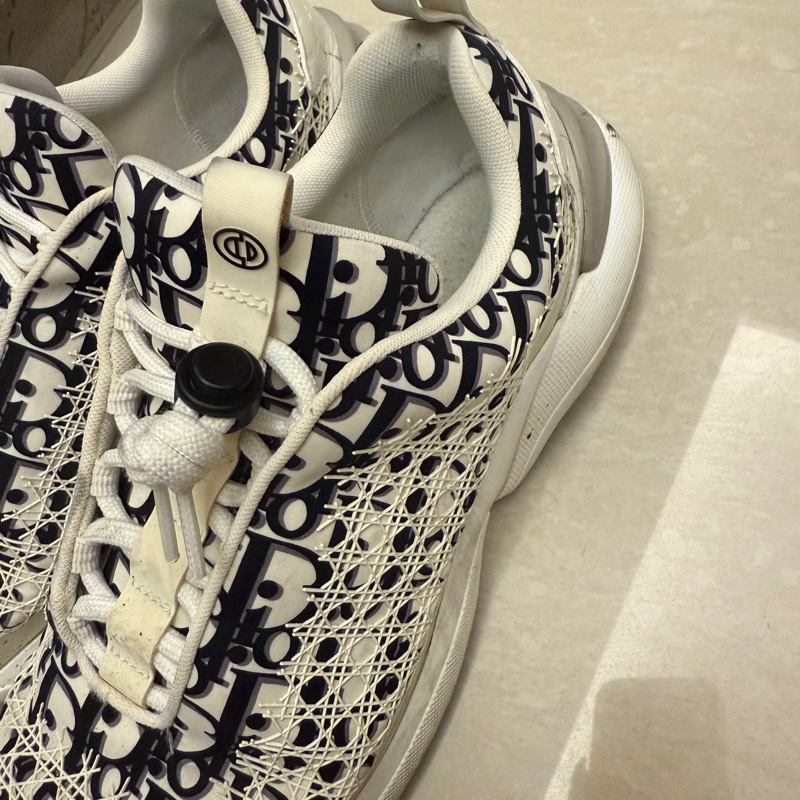 Dior最夯小白鞋。隨便賣。都沒在穿只有一雙保證正品 Dior. B24 Oblique Cannage Motif-2