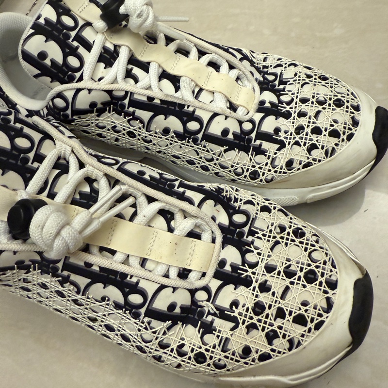 Dior最夯小白鞋。隨便賣。都沒在穿只有一雙保證正品 Dior. B24 Oblique Cannage Motif-3
