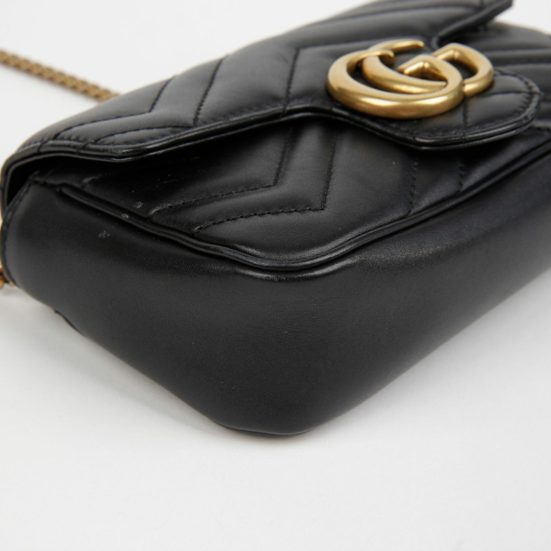 GUCCI GG Marmont 超迷你鏈條斜背包 476433-8