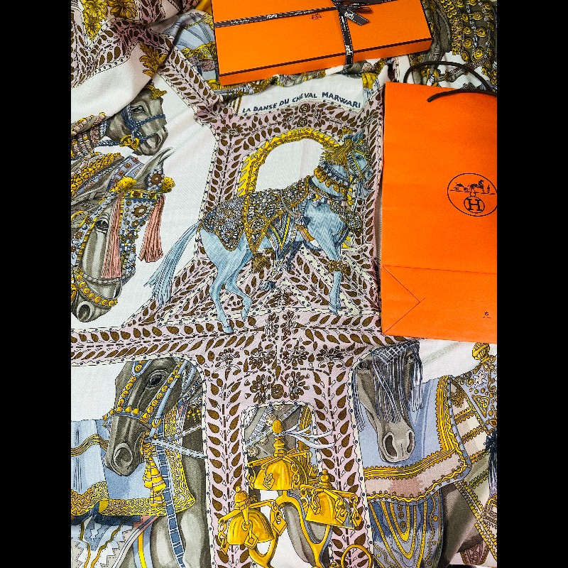 Herme's 黃色圖騰Cadhmere羊絨絲巾-4