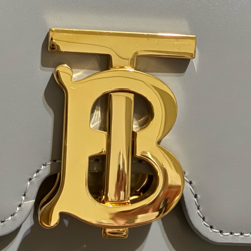 Burberry TB 豆腐包-13