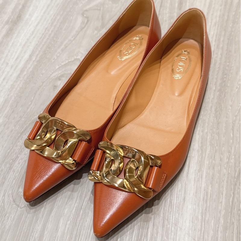 TOD’S 焦糖色麻花釦尖頭平底鞋 37號-0