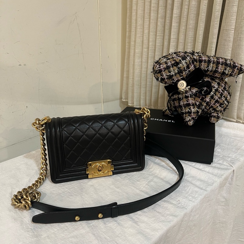 ෆ Chanel boy20黑金-5