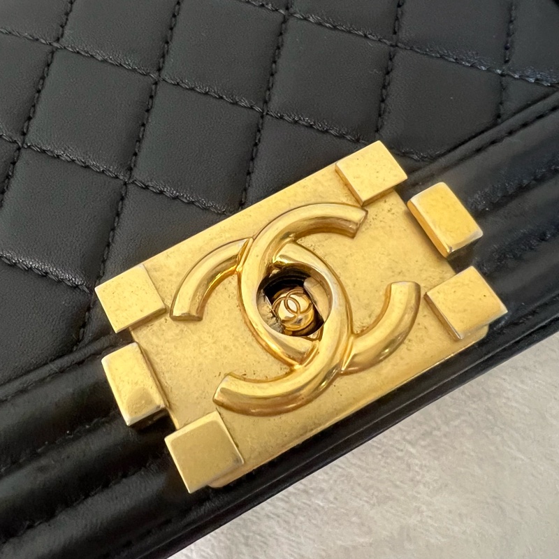 ෆ Chanel boy20黑金-9