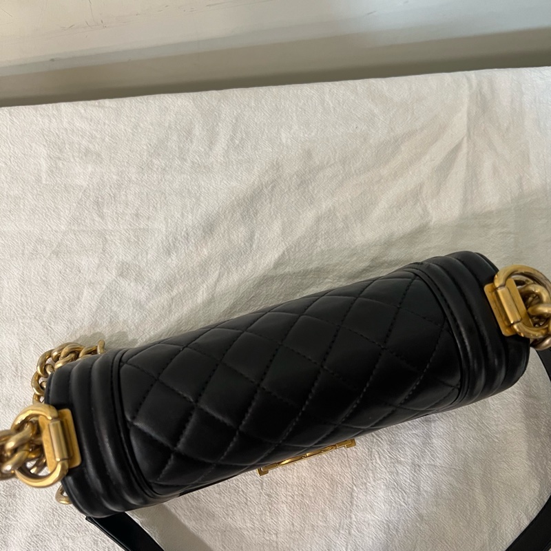 ෆ Chanel boy20黑金-13