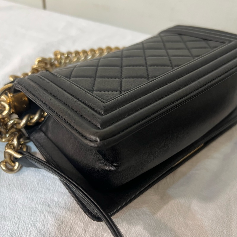 ෆ Chanel boy20黑金-17