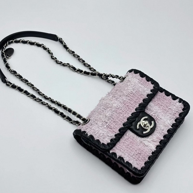 CHANEL 粉色毛呢金扣肩背斜背豆腐包19*14.5*5 99新配件塵袋-2