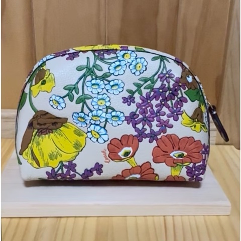 C O A C H（專櫃款）立體花樣 化妝包🎊限時💖甜甜價