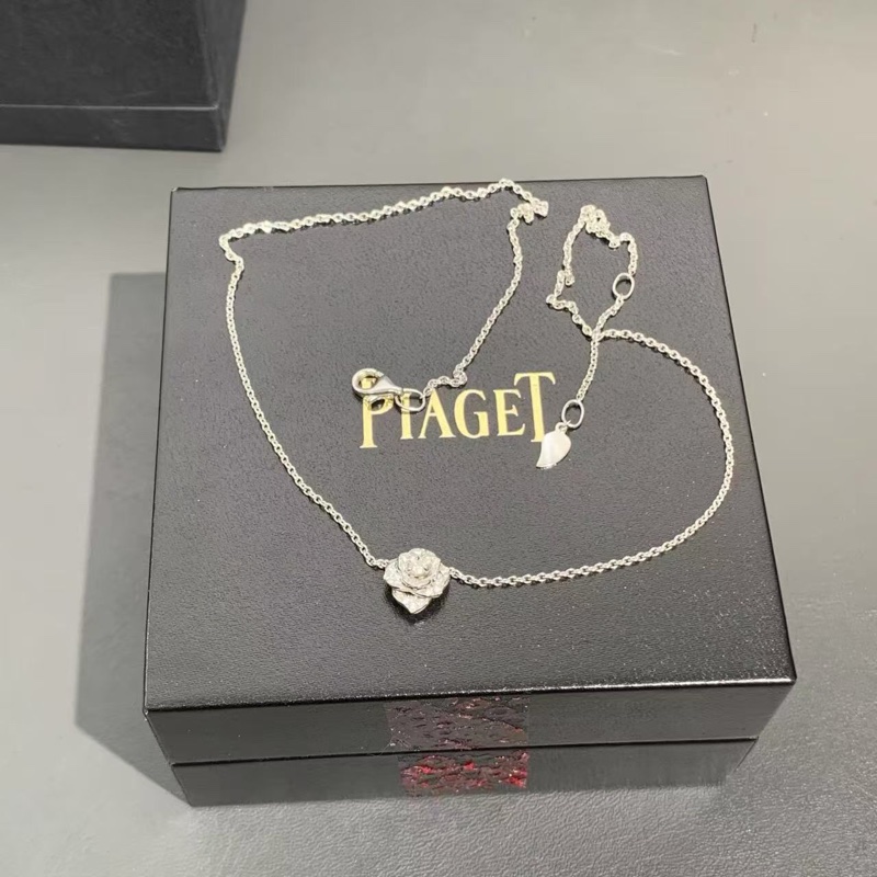 伯爵PIAGET ROSE滿鑽玫瑰18K白金項鍊，2022 年購入-5