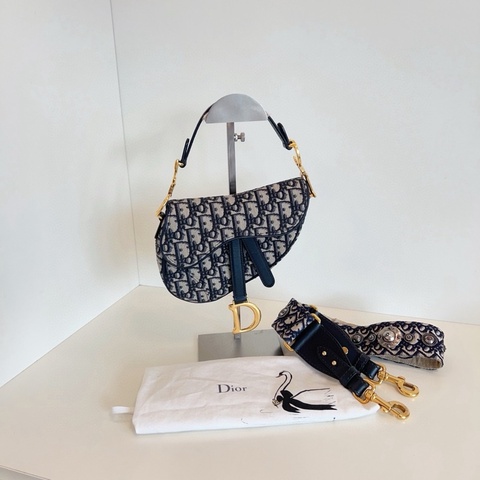 Dior迪奧 Saddle復古老花馬鞍包 附寬肩帶小號尺寸約20*15  19編碼