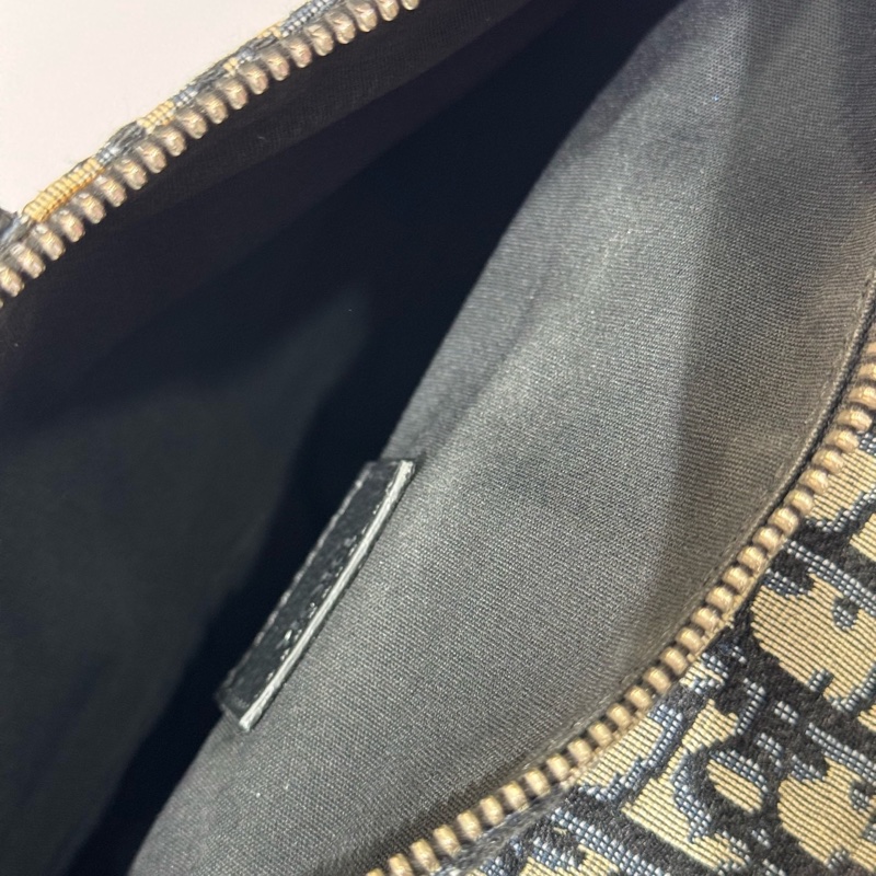 Dior 老花刺繡馬鞍胸包 尺寸約26*18  20年編碼。-5