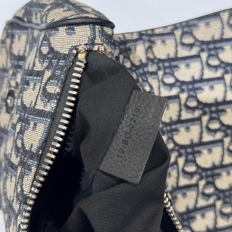 Dior 老花刺繡馬鞍胸包 尺寸約26*18  20年編碼。-6