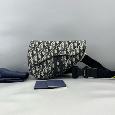 Dior迪奧馬鞍腰包老花藍 尺寸約26*20*4cm 20年