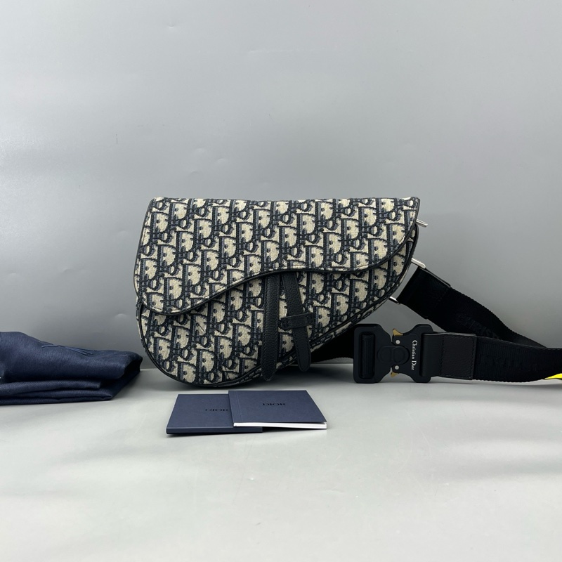 Dior迪奧馬鞍腰包老花藍 尺寸約26*20*4cm 20年-0