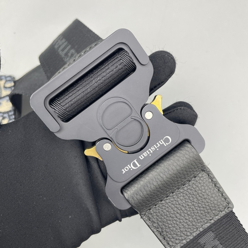 Dior迪奧馬鞍腰包老花藍 尺寸約26*20*4cm 20年-30