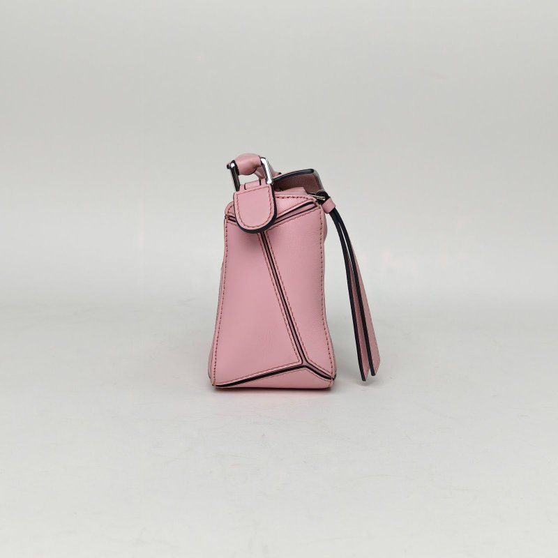 LOEWE Puzzle18幾何包迷你MINI粉色牛皮肩背包-1