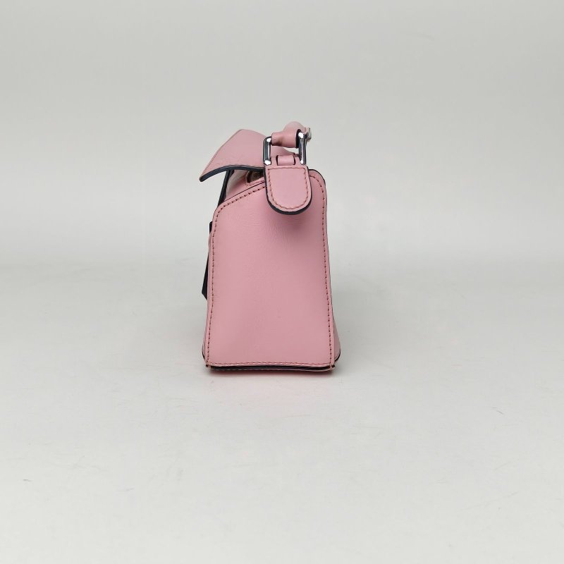 LOEWE Puzzle18幾何包迷你MINI粉色牛皮肩背包-3