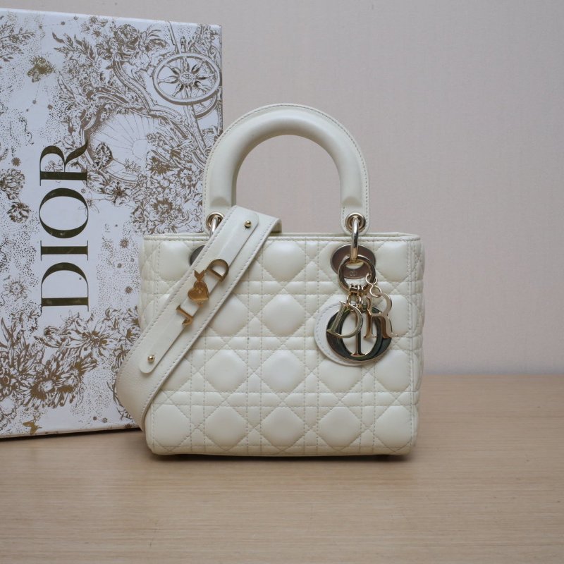 DIOR 白色羊皮金扣2019MYLADYDIOR戴妃包四格徽章款肩背包-0