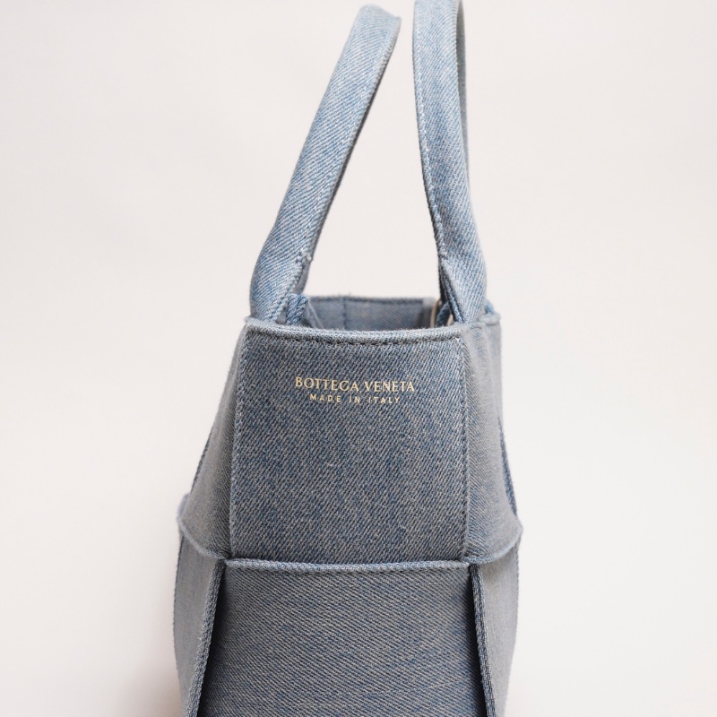 Bottega Veneta 丹寧編織托特包(Arco Tote)-3