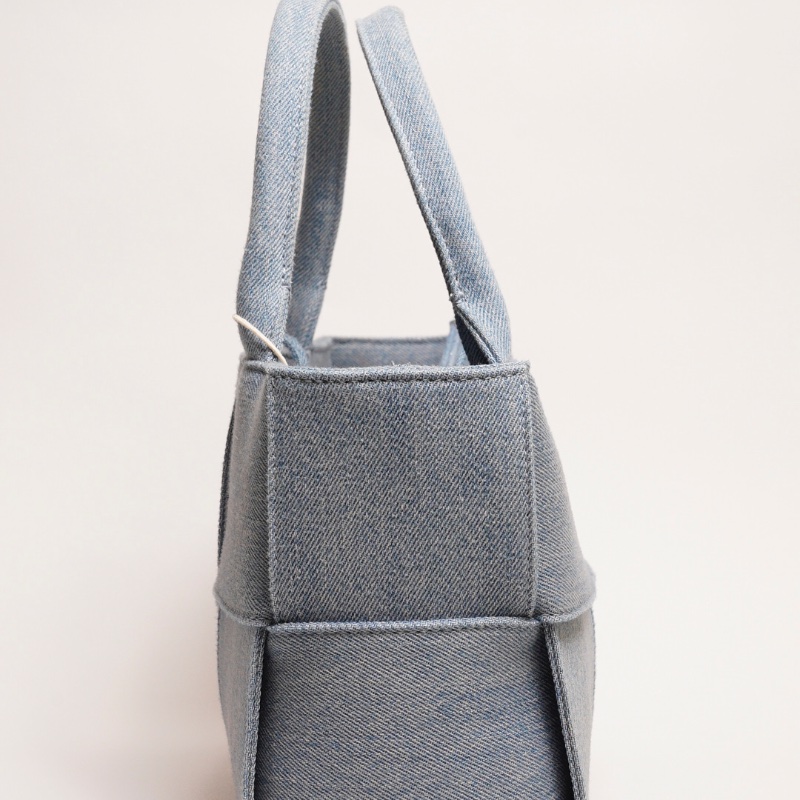 Bottega Veneta 丹寧編織托特包(Arco Tote)-4