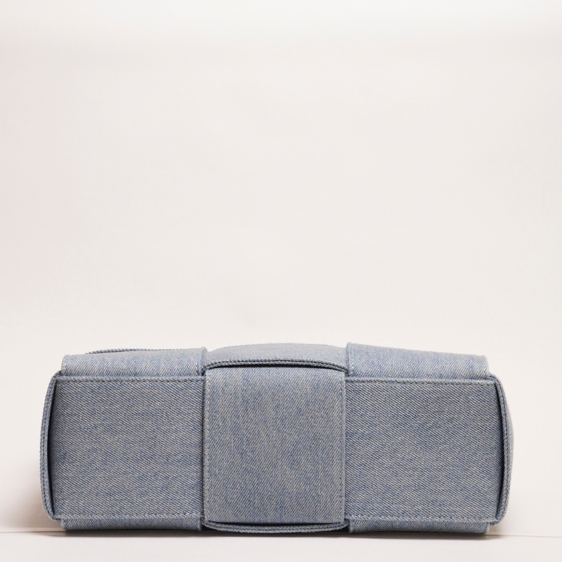 Bottega Veneta 丹寧編織托特包(Arco Tote)-5