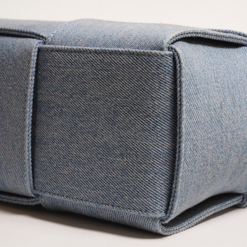 Bottega Veneta 丹寧編織托特包(Arco Tote)-9