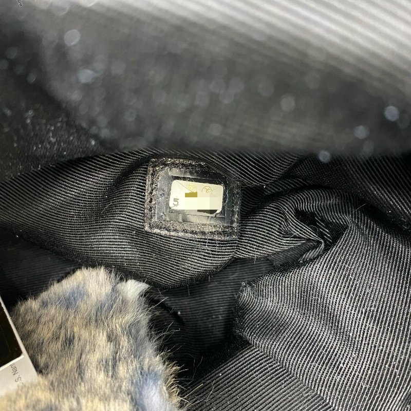 △ Chanel 香奈兒 Blue Rabbit Fur Tote Bag No.5 藍色兔毛托特袋 No.5 -257021578-20