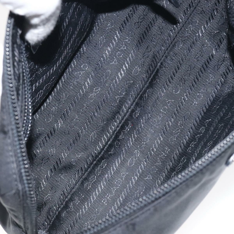 【日本直送】PRADA 黑色尼龍手拿包 Auth SW1012-9