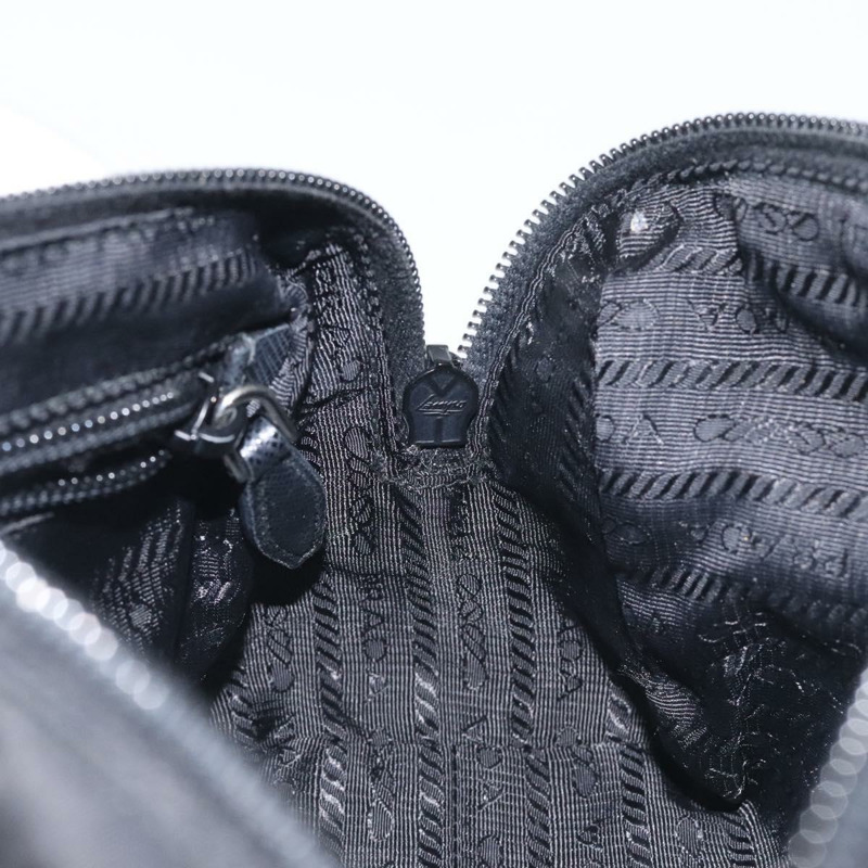 【日本直送】PRADA 黑色尼龍手拿包 Auth SW1012-17