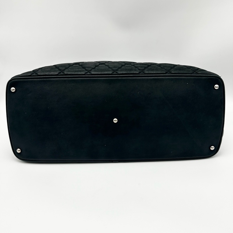 「JL精品代購」 香奈兒黑銀菱格鏈條XXL機場包手提斜挎包-7