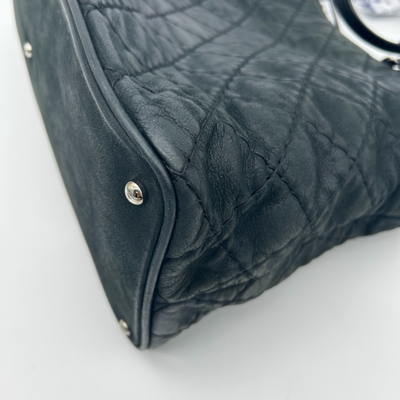 「JL精品代購」 香奈兒黑銀菱格鏈條XXL機場包手提斜挎包-11