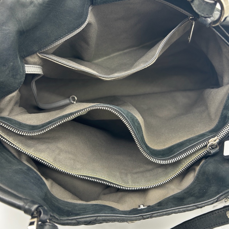 「JL精品代購」 香奈兒黑銀菱格鏈條XXL機場包手提斜挎包-13