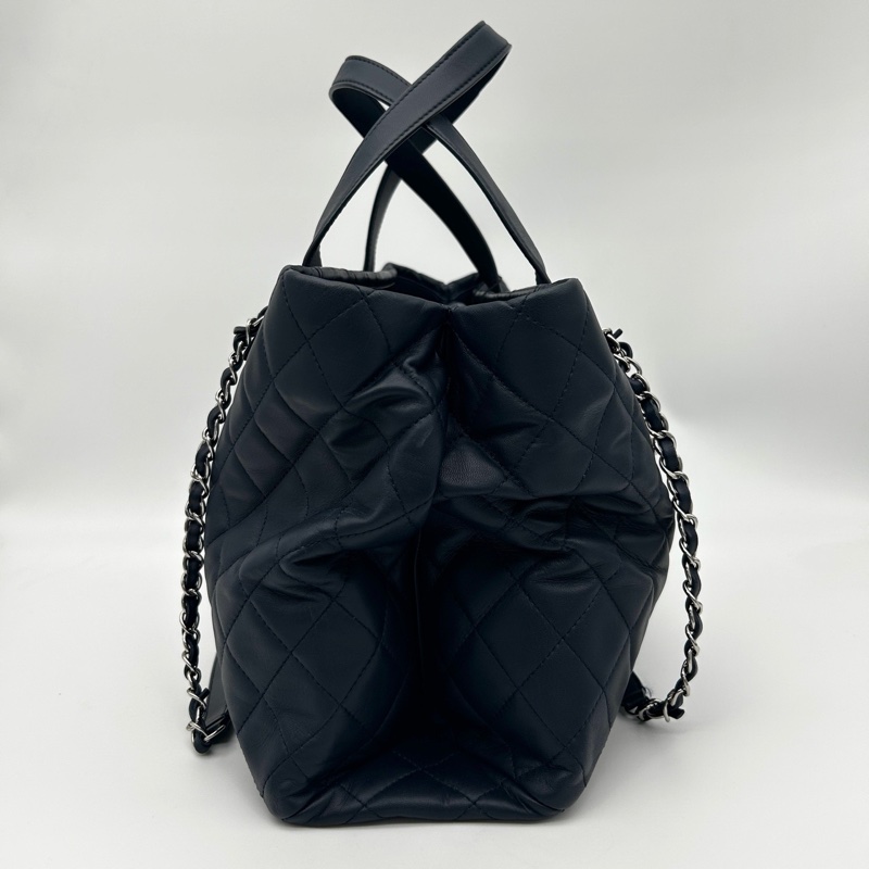 「JL精品代購」香奈兒2017早春古巴系列深海軍藍菱格機場托特包-4