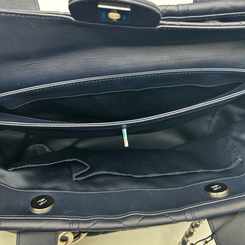 「JL精品代購」香奈兒2017早春古巴系列深海軍藍菱格機場托特包-13