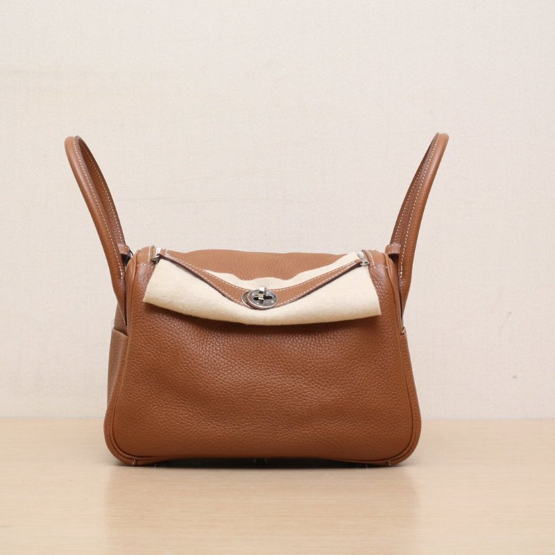 HERMES Lindy2637金棕色TC皮A刻銀扣肩背包-1