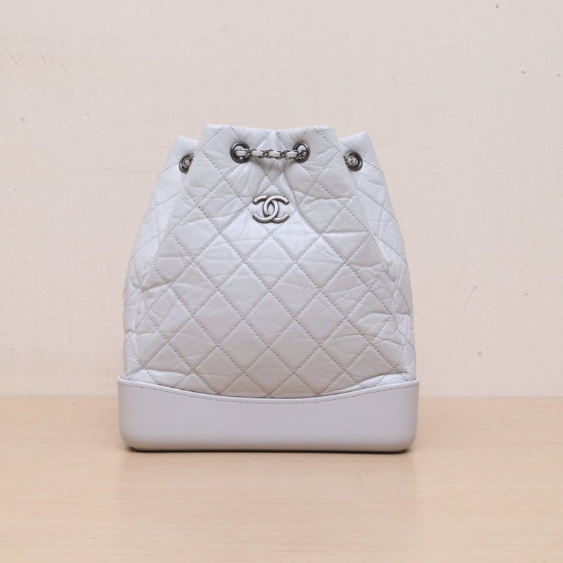 CHANEL GABRIELLE流浪雙肩包中號25灰色牛皮29開金銀扣肩背包-1