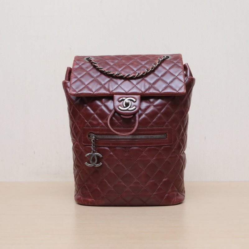 CHANEL 酒紅色油蠟皮油蠟皮23開銀扣薩爾茨堡雙肩包前拉鏈口袋肩背包-1