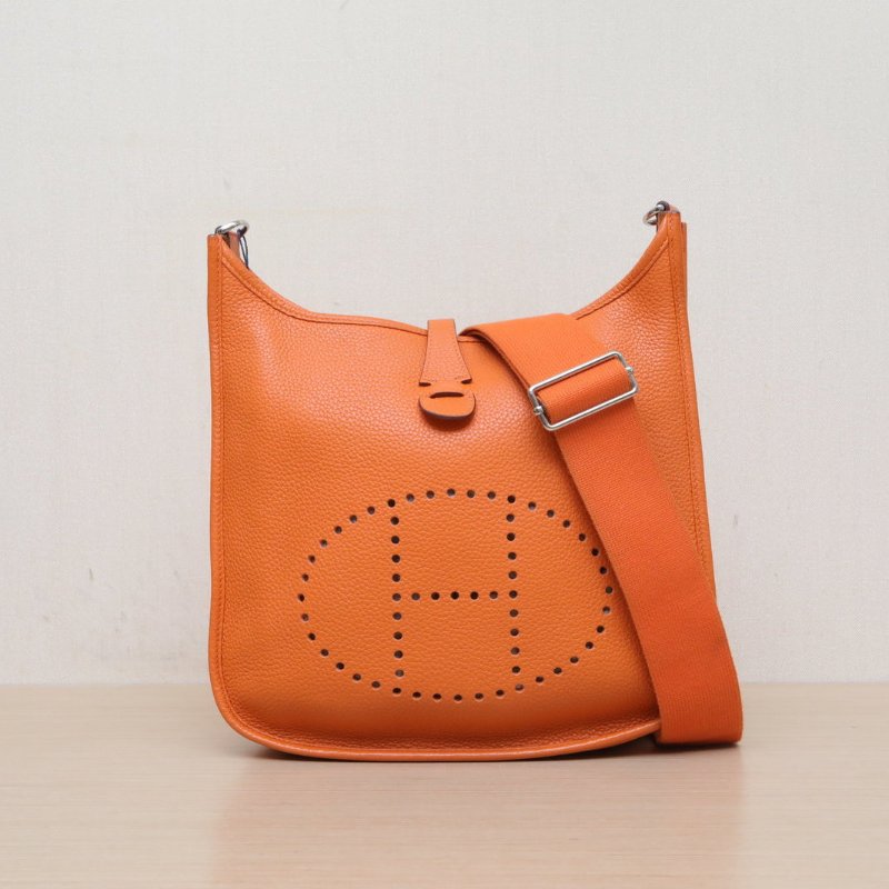 HERMES Evelyne小號2993愛馬仕橙TC皮框Q銀扣肩背包-1