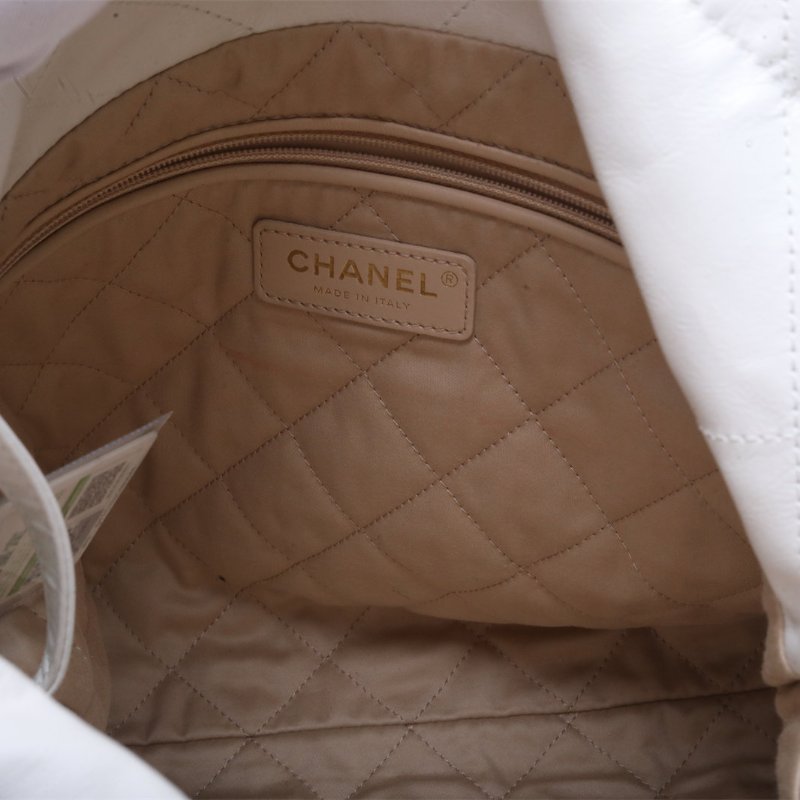 CHANEL 22BagTote托特包小號30白色牛皮晶片開黑扣肩背包-3