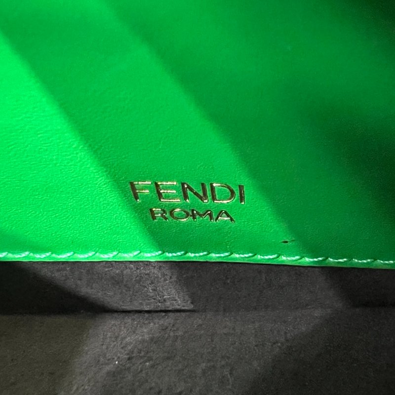 【美收精品】FENDI綠色肩背包 4-346-10