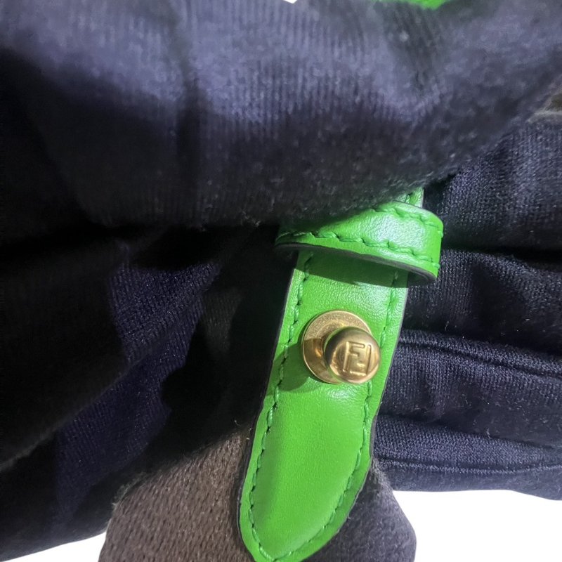 【美收精品】FENDI綠色肩背包 4-346-24