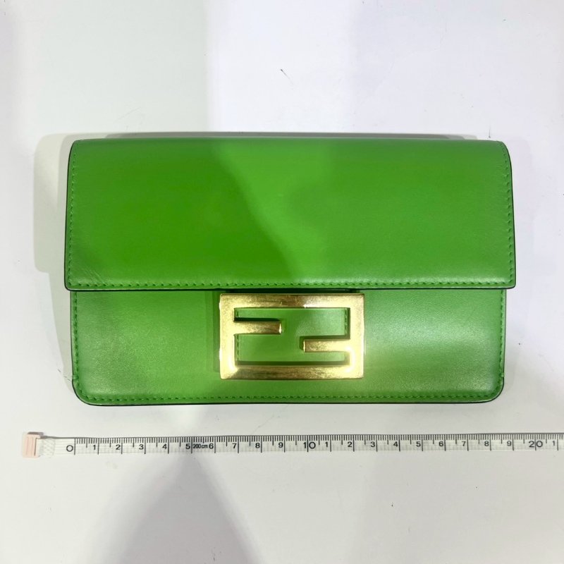 【美收精品】FENDI綠色肩背包 4-346-29