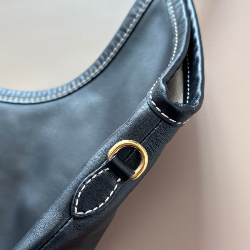 ::miumiu:: IVY 黑色皮革手袋 肩背包-9