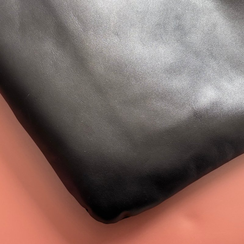 ::miumiu:: IVY 黑色皮革手袋 肩背包-23