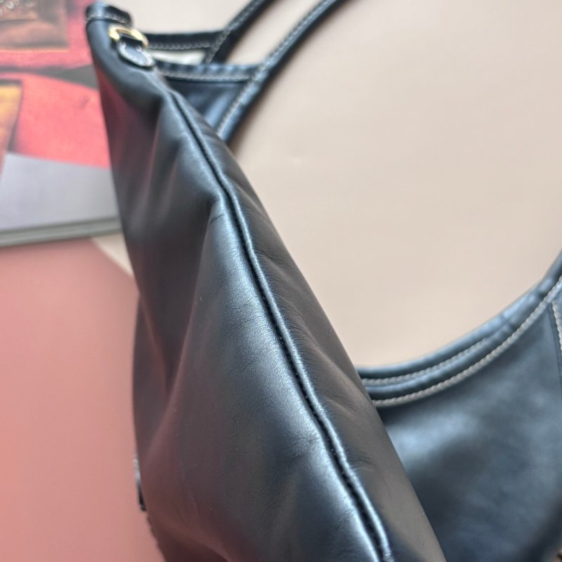 ::miumiu:: IVY 黑色皮革手袋 肩背包-26