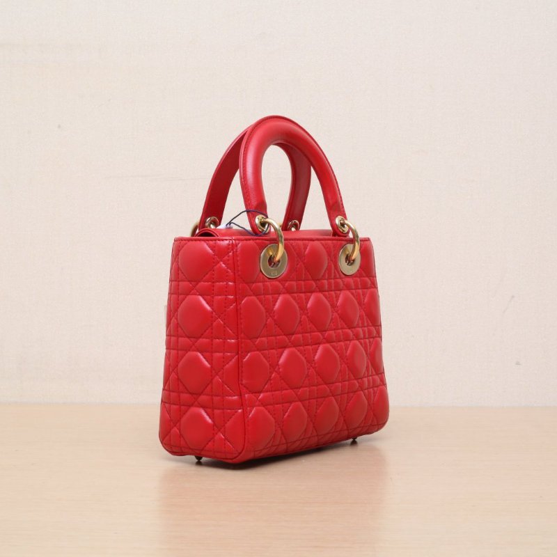 DIOR Lady戴妃包四格徽章肩帶羊皮金扣2017紅色肩背包-4